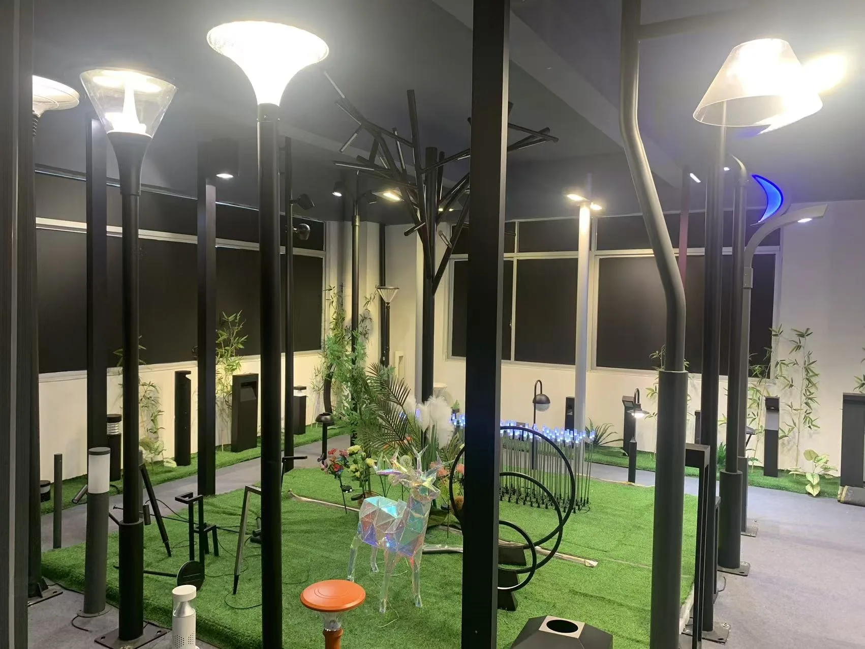 Landscape showroom overview
